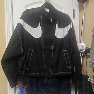 Nike windbreaker